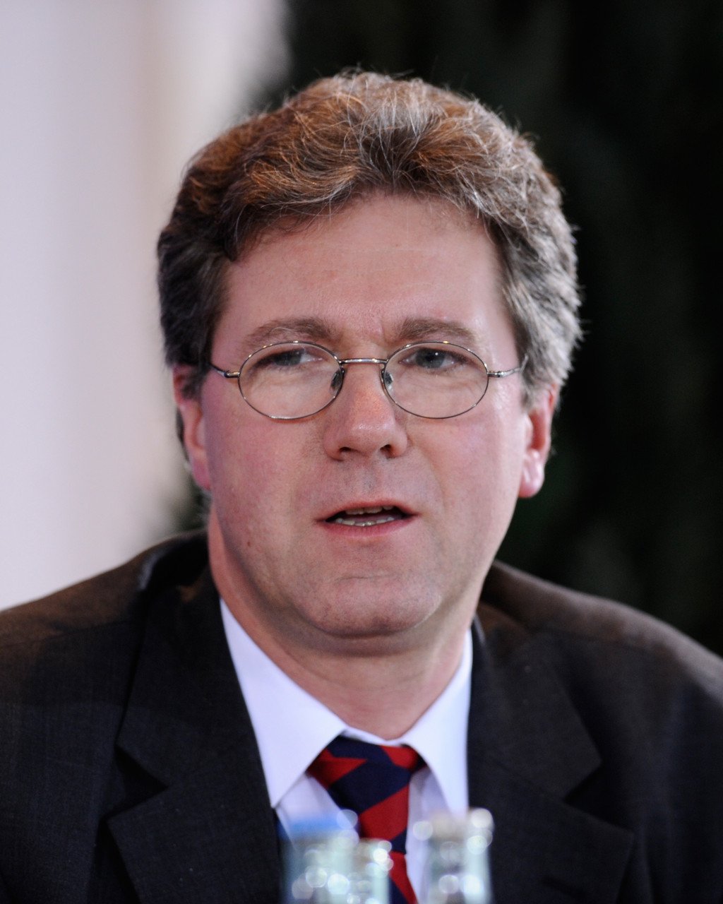 Prof. Dr. Stefan Oeter 