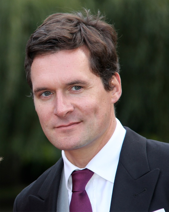 Dr Christian von Buttlar, LL.M. Dr Christian von Buttlar, LL.M.