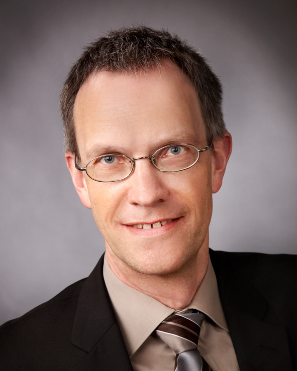 Professor Hans-Georg Dederer Professor Hans-Georg Dederer